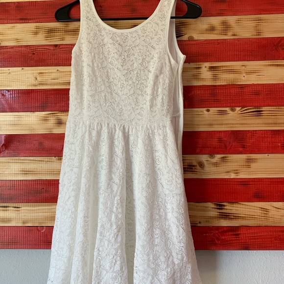 White/cream Monteau ad small lace overlay dress - Picture 2 of 2